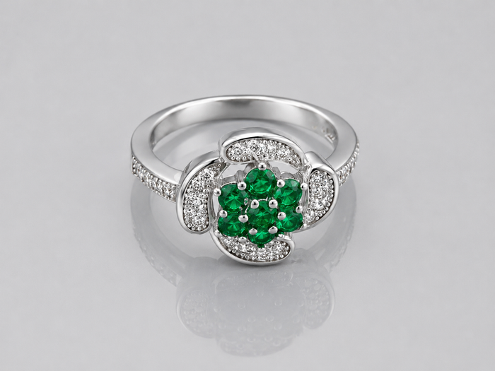 Silver Emerald Cluster Flower Ring