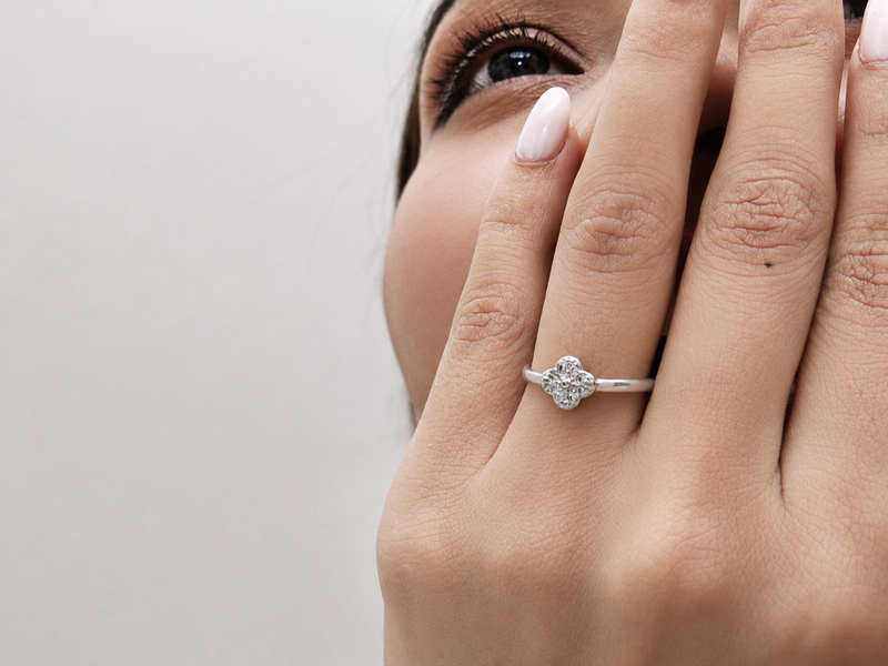 Silver Four-Petal Clover Solitaire Ring