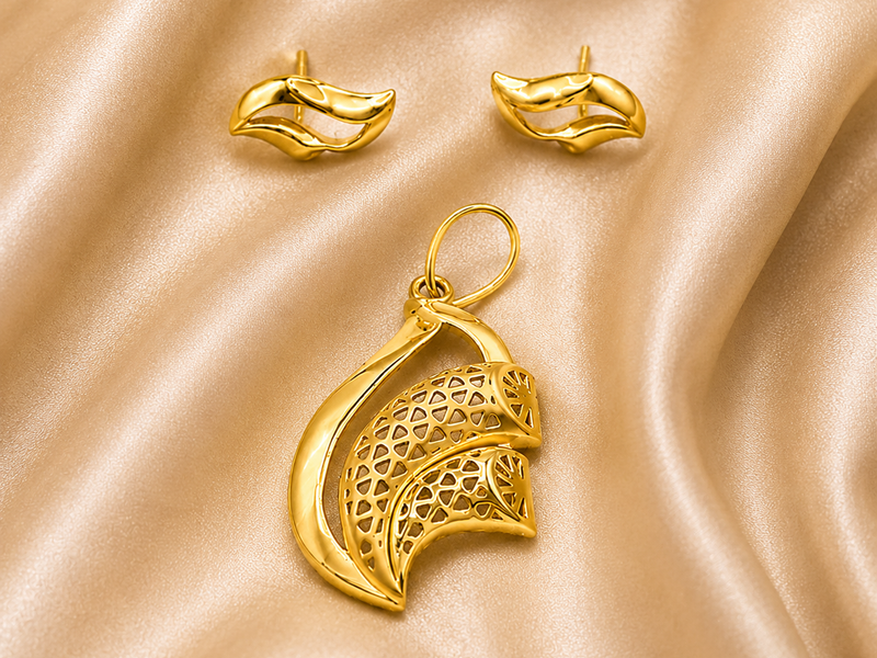 Golden Paisley Mesh Pendant & Earring Set