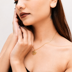 Golden Textured Woven Heart Pendant – view 3
