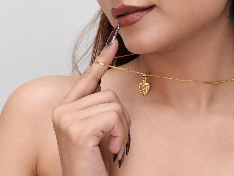 Golden Openwork Swirl Heart Pendant – view 3