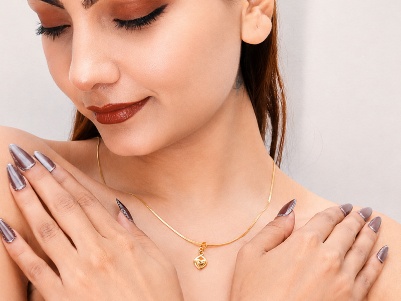 Golden Twisted Teardrop Heart Pendant – view 3