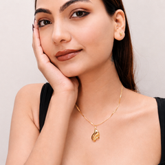 Golden Paisley Mesh Pendant & Earring Set – view 2
