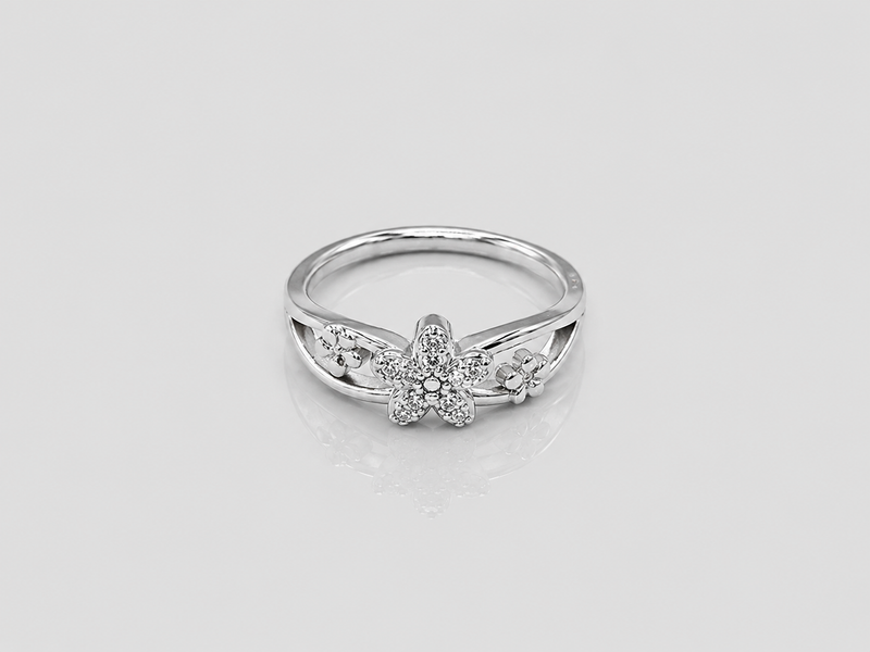 Silver Pave Five-Petal Flower Openwork Ring
